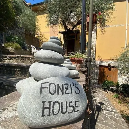 Fonzi'S House Apartment La Spezia Exterior photo
